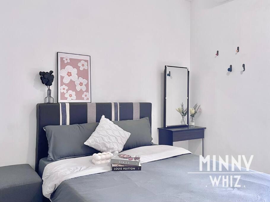 Netizen Near Mrt Couple Balcony Suite #31 Kampong Bukit Dukong Exterior foto